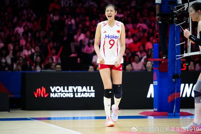 国际排联盛赞中国女排天才少女 ：巨星正在诞生